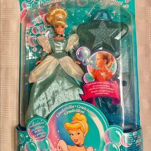 Disney Bubble Princess Cinderella Doll Collection
